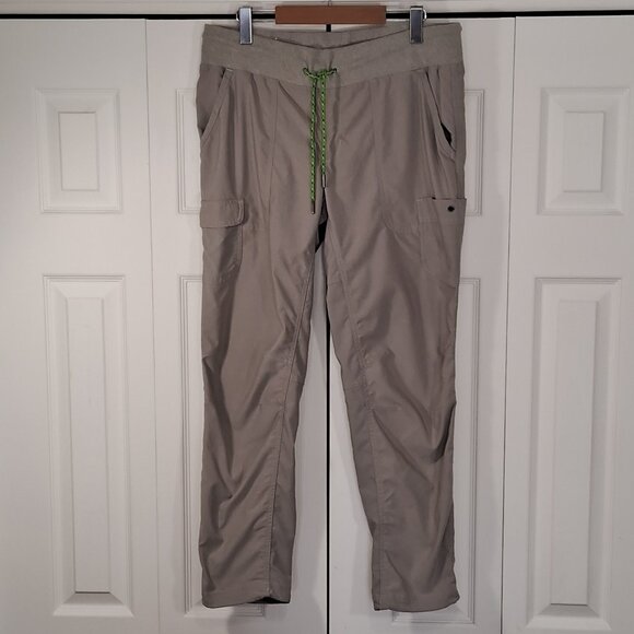 Columbia Cargo Pants - Picture 2 of 9